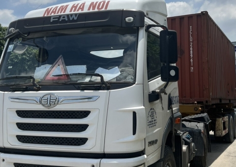 Tuyển dụng lái xe container